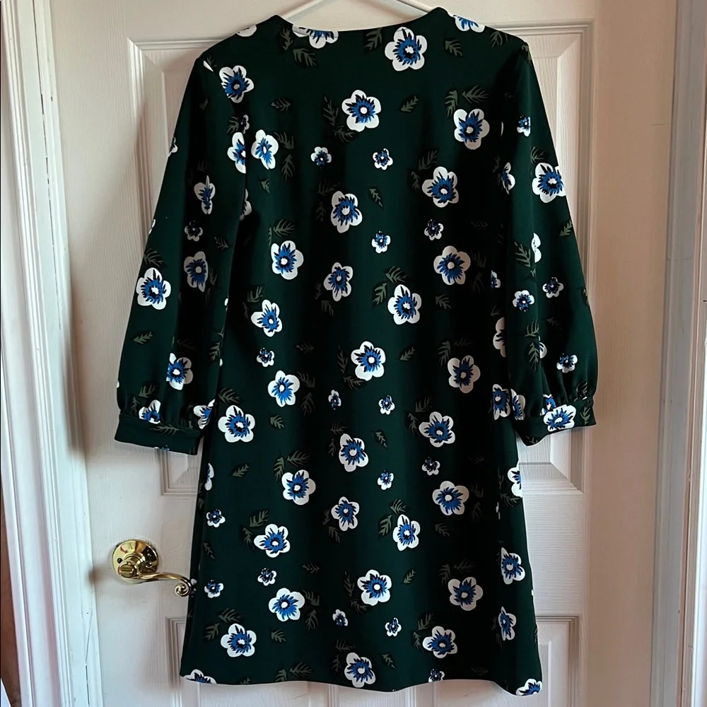 Women's Dark Green V-Neck Floral Dress - Picture 4 of 5